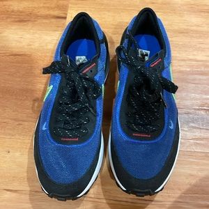 Nike Boy brand new blue shoes